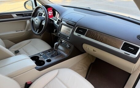 Volkswagen Touareg III, 2016 год, 2 350 000 рублей, 9 фотография