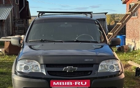 Chevrolet Niva I рестайлинг, 2018 год, 710 000 рублей, 2 фотография