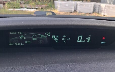 Toyota Prius, 2014 год, 1 100 000 рублей, 9 фотография