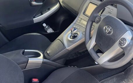 Toyota Prius, 2014 год, 1 100 000 рублей, 4 фотография