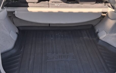 Toyota Prius, 2014 год, 1 100 000 рублей, 8 фотография