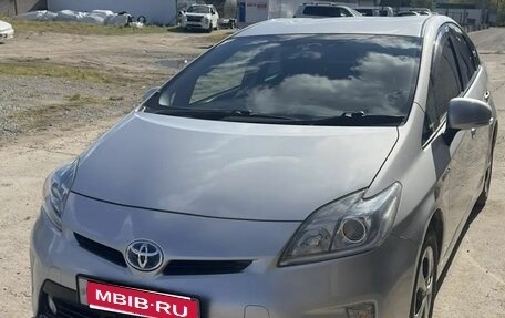 Toyota Prius, 2014 год, 1 100 000 рублей, 1 фотография