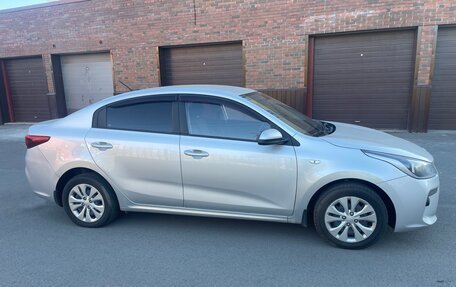 KIA Rio IV, 2017 год, 1 100 000 рублей, 3 фотография