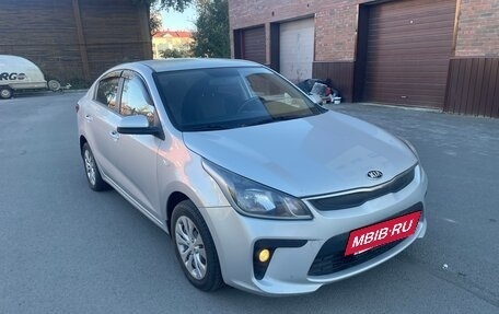 KIA Rio IV, 2017 год, 1 100 000 рублей, 2 фотография