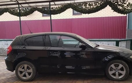 BMW 1 серия, 2009 год, 630 000 рублей, 2 фотография
