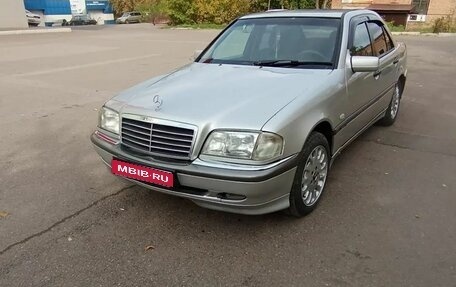 Mercedes-Benz C-Класс, 1998 год, 350 000 рублей, 1 фотография