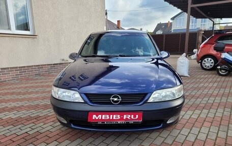 Opel Vectra B рестайлинг, 1997 год, 390 000 рублей, 1 фотография