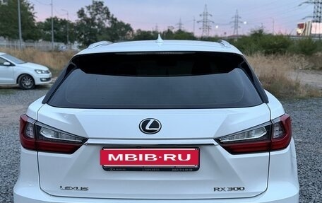 Lexus RX IV рестайлинг, 2019 год, 5 400 000 рублей, 4 фотография