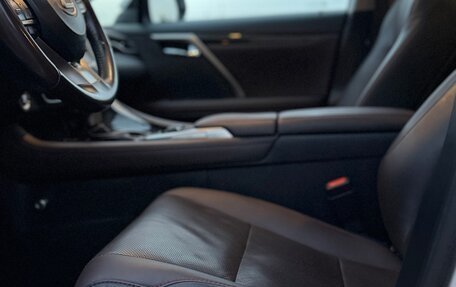Lexus RX IV рестайлинг, 2019 год, 5 400 000 рублей, 11 фотография