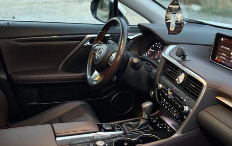 Lexus RX IV рестайлинг, 2019 год, 5 400 000 рублей, 16 фотография