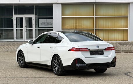 BMW 5 серия, 2024 год, 7 000 000 рублей, 4 фотография