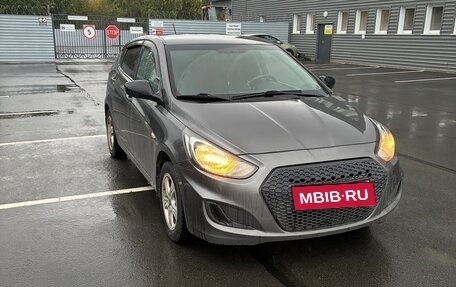 Hyundai Solaris II рестайлинг, 2012 год, 625 000 рублей, 4 фотография
