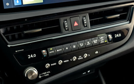 Lexus ES VII, 2023 год, 4 200 000 рублей, 21 фотография