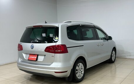 Volkswagen Sharan II, 2011 год, 1 315 000 рублей, 5 фотография