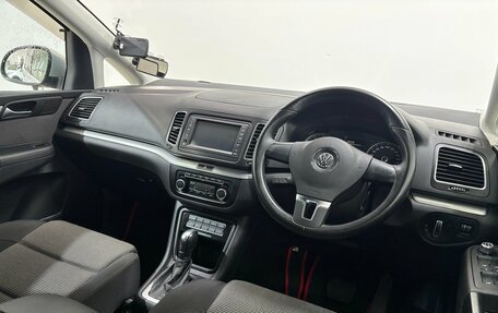 Volkswagen Sharan II, 2011 год, 1 315 000 рублей, 14 фотография