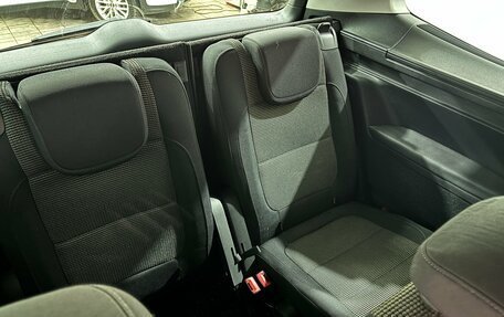 Volkswagen Sharan II, 2011 год, 1 315 000 рублей, 17 фотография