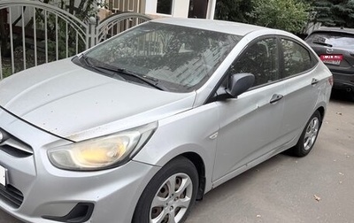 Hyundai Solaris II рестайлинг, 2013 год, 555 000 рублей, 1 фотография