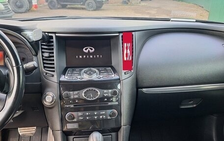Infiniti FX II, 2010 год, 1 750 000 рублей, 13 фотография