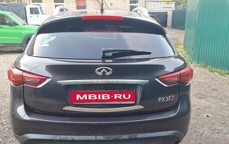Infiniti FX II, 2010 год, 1 750 000 рублей, 5 фотография