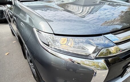 Mitsubishi Outlander III рестайлинг 3, 2015 год, 1 850 000 рублей, 11 фотография