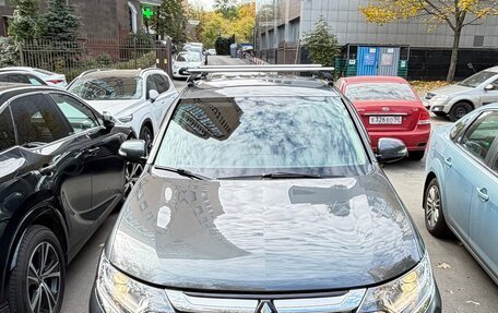 Mitsubishi Outlander III рестайлинг 3, 2015 год, 1 850 000 рублей, 13 фотография