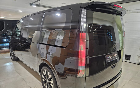 Hyundai Staria, 2024 год, 9 450 000 рублей, 3 фотография