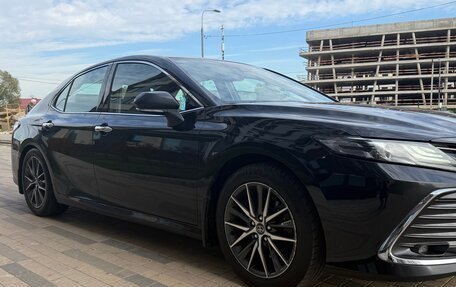 Toyota Camry, 2023 год, 3 850 000 рублей, 4 фотография