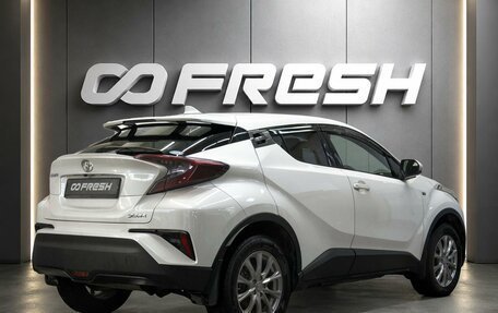 Toyota C-HR I рестайлинг, 2018 год, 1 945 000 рублей, 2 фотография