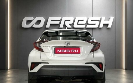 Toyota C-HR I рестайлинг, 2018 год, 1 945 000 рублей, 4 фотография