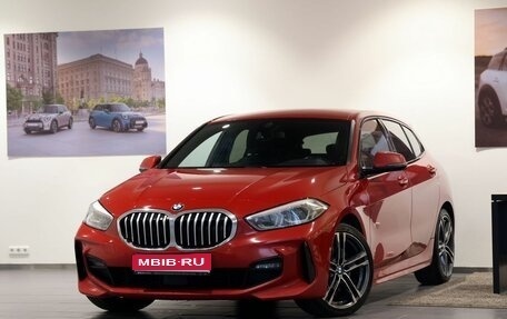 BMW 1 серия, 2019 год, 2 750 000 рублей, 1 фотография