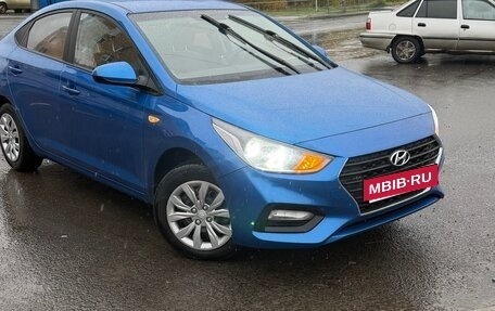 Hyundai Solaris II рестайлинг, 2017 год, 1 350 000 рублей, 1 фотография