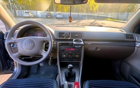 Audi A4, 2003 год, 470 000 рублей, 18 фотография