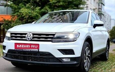 Volkswagen Tiguan II, 2018 год, 2 500 000 рублей, 2 фотография