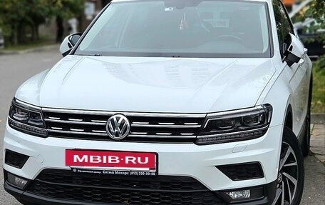 Volkswagen Tiguan II, 2018 год, 2 500 000 рублей, 24 фотография