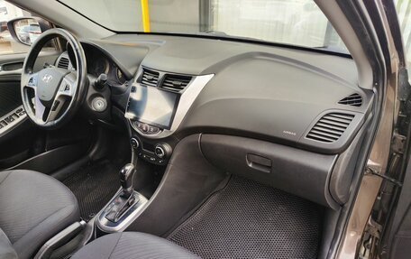 Hyundai Solaris II рестайлинг, 2016 год, 1 100 000 рублей, 11 фотография