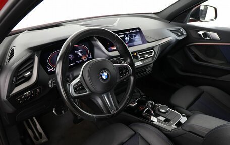 BMW 1 серия, 2019 год, 2 750 000 рублей, 12 фотография