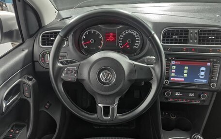 Volkswagen Polo VI (EU Market), 2013 год, 809 000 рублей, 17 фотография