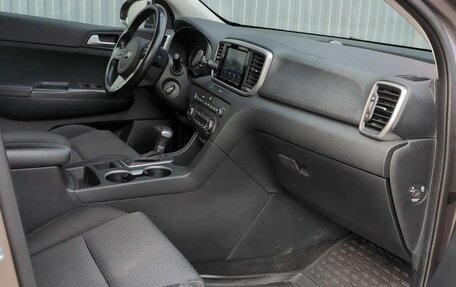 KIA Sportage IV рестайлинг, 2018 год, 2 197 000 рублей, 10 фотография