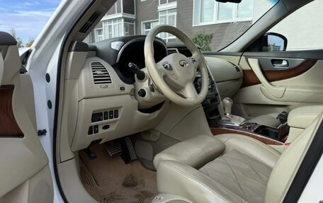 Infiniti QX70, 2013 год, 1 690 000 рублей, 5 фотография
