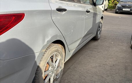 Hyundai Solaris II рестайлинг, 2012 год, 650 000 рублей, 5 фотография