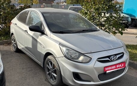 Hyundai Solaris II рестайлинг, 2012 год, 650 000 рублей, 2 фотография