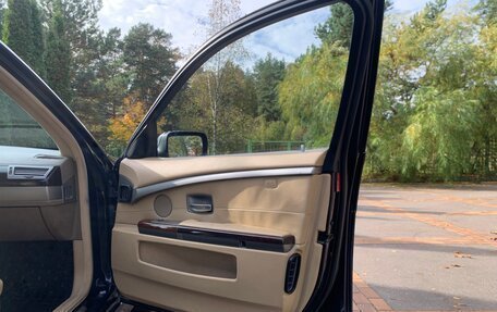 BMW 7 серия, 2005 год, 1 270 000 рублей, 17 фотография