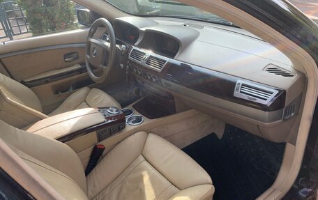 BMW 7 серия, 2005 год, 1 270 000 рублей, 18 фотография