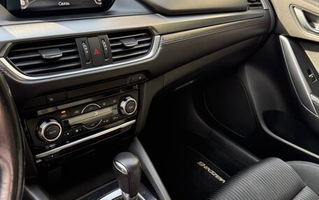 Mazda 6, 2016 год, 1 990 000 рублей, 21 фотография