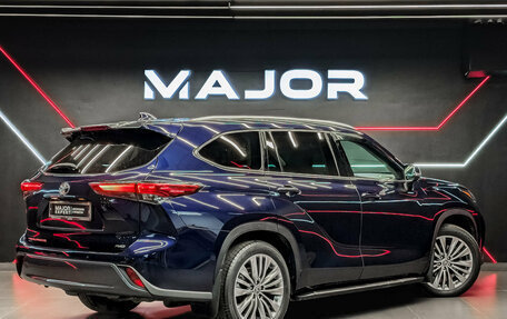 Toyota Highlander, 2021 год, 4 999 000 рублей, 5 фотография