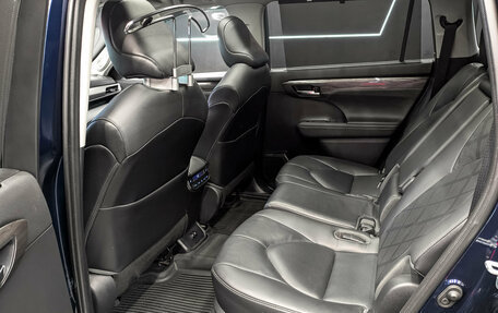 Toyota Highlander, 2021 год, 4 999 000 рублей, 18 фотография