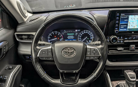 Toyota Highlander, 2021 год, 4 999 000 рублей, 21 фотография