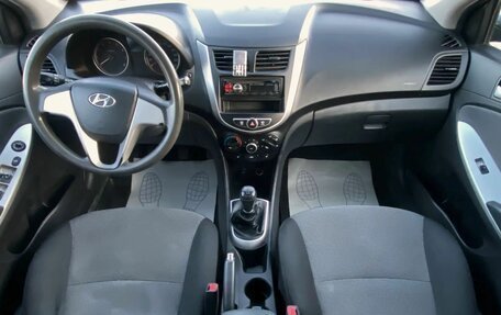 Hyundai Solaris II рестайлинг, 2012 год, 490 000 рублей, 8 фотография