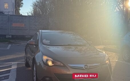 Opel Astra J, 2014 год, 1 100 000 рублей, 4 фотография