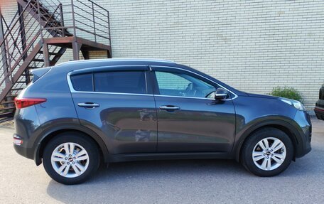 KIA Sportage IV рестайлинг, 2018 год, 1 800 000 рублей, 3 фотография